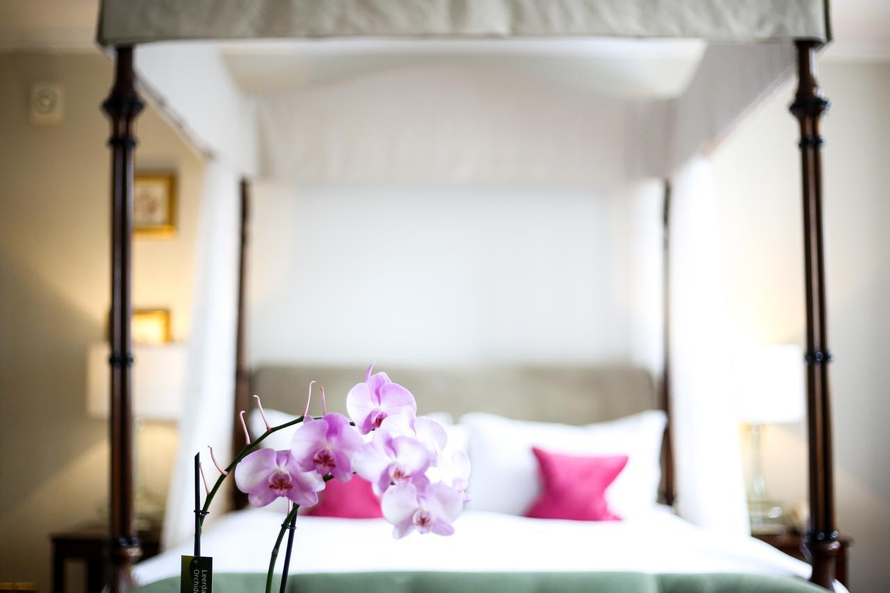 Ockenden Manor Hotel & Spa Cuckfield Ngoại thất bức ảnh